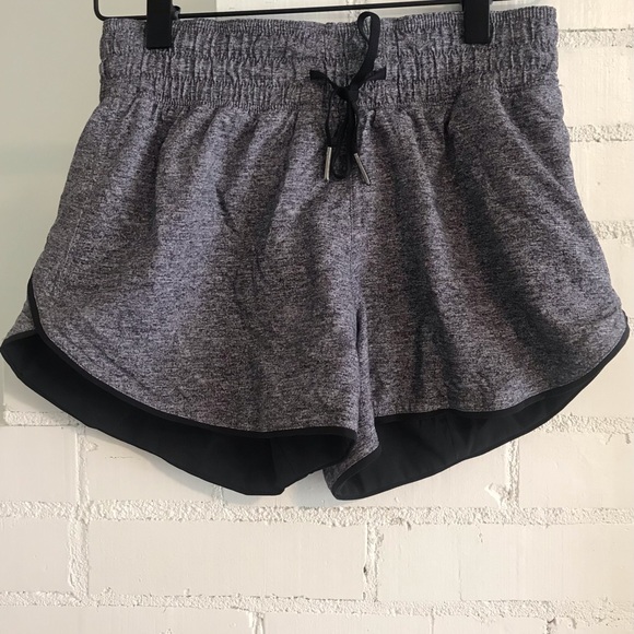 Lululemon Choose A Side Short - Picture 7 of 11
